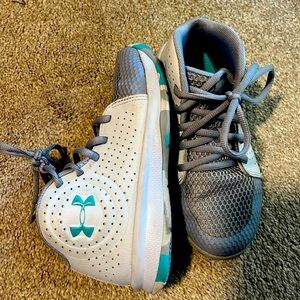 Gray and Teal Boys Under Armour Size 1.5 Shoes